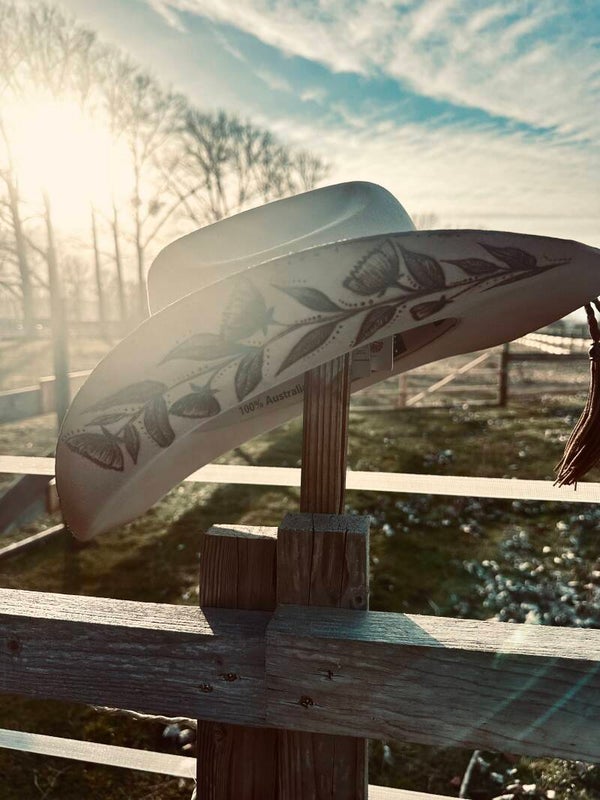 Hut „Outback Bloom“