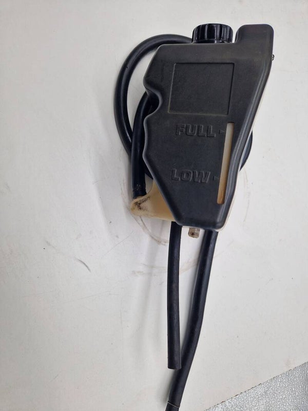 Kawasaki VN750 Koelvloeistof reservoir