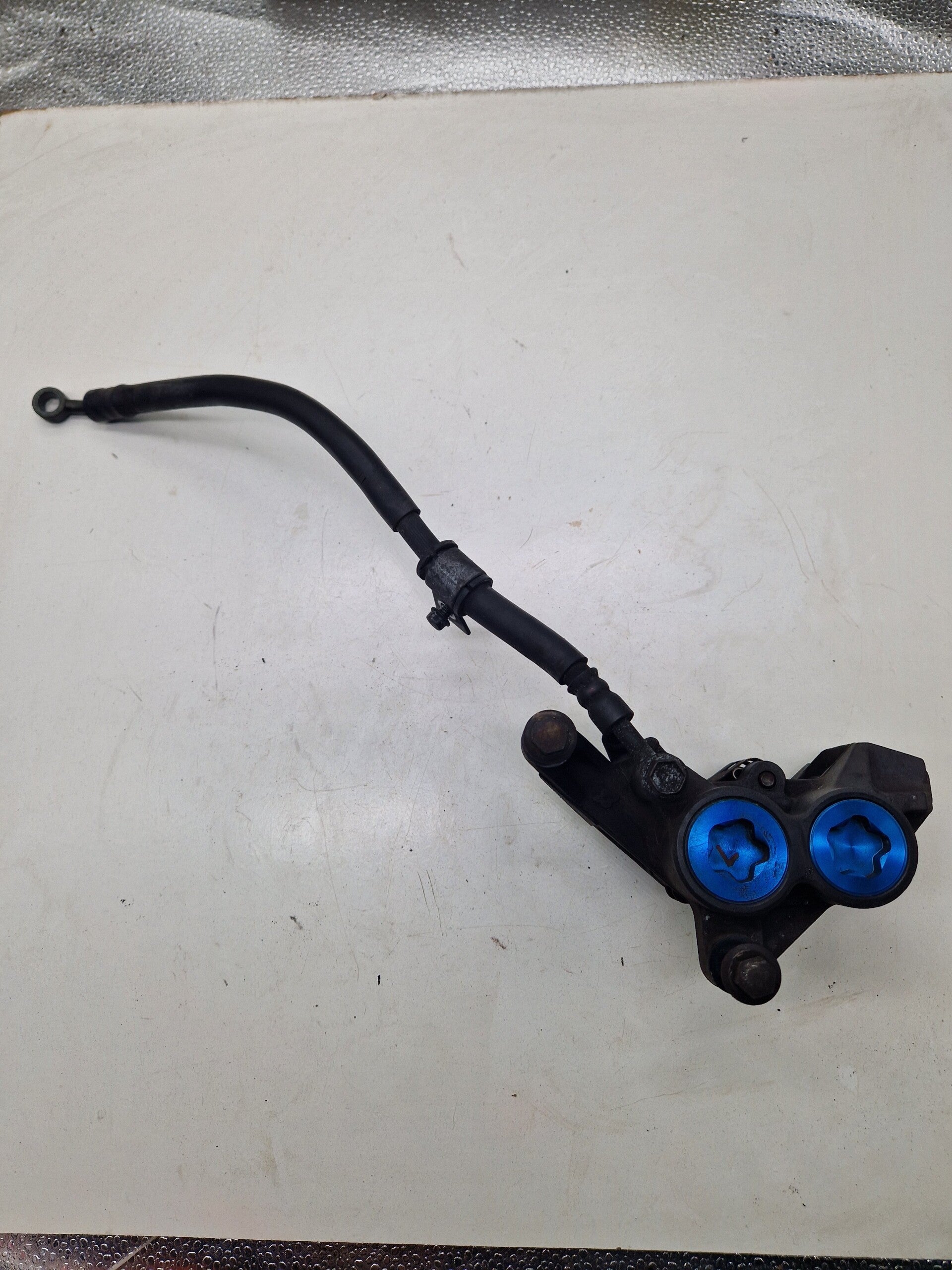 Yamaha FZS600 Fazer Remklauw / Remtang Links voor
