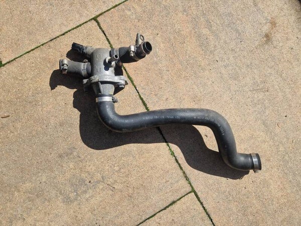 Suzuki SV650 Thermostaathuis