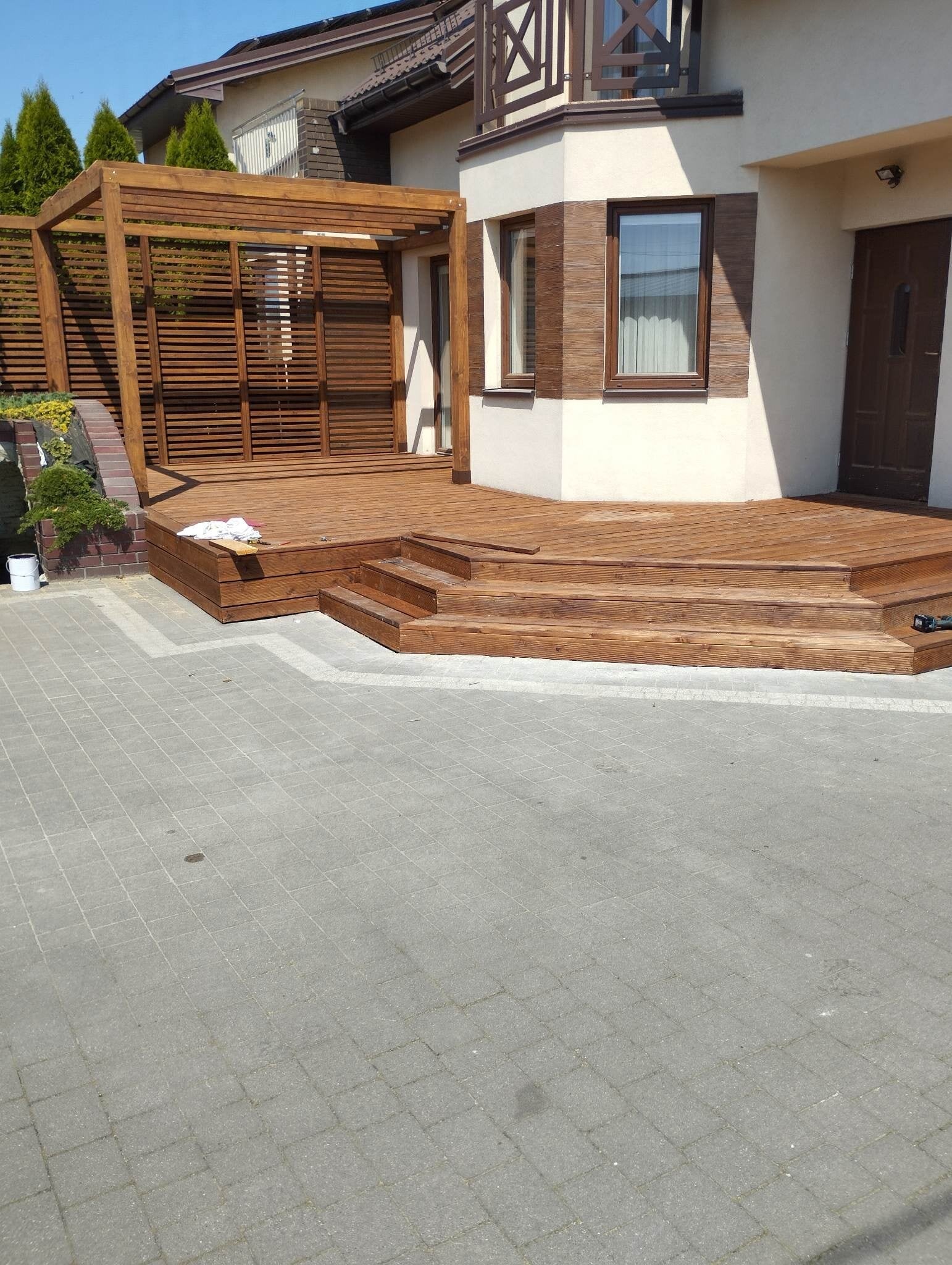 1769610726270-standard.jpg