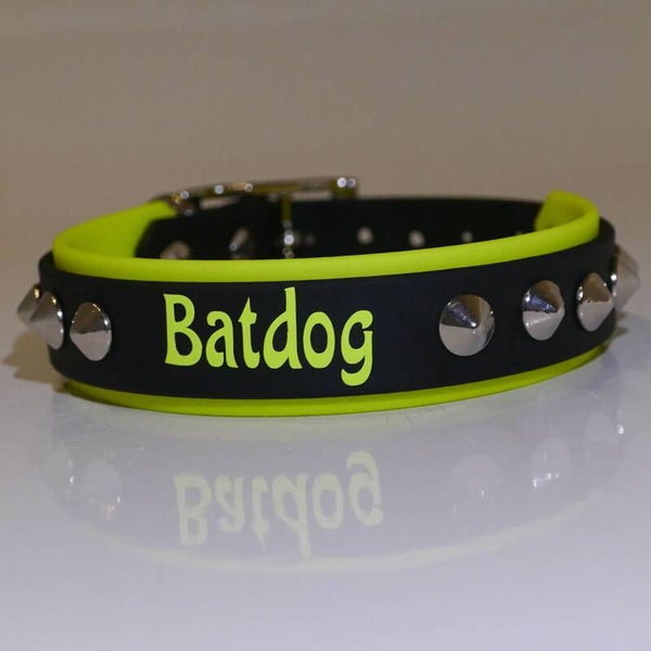 zweilagiges Halsband mit Spikes