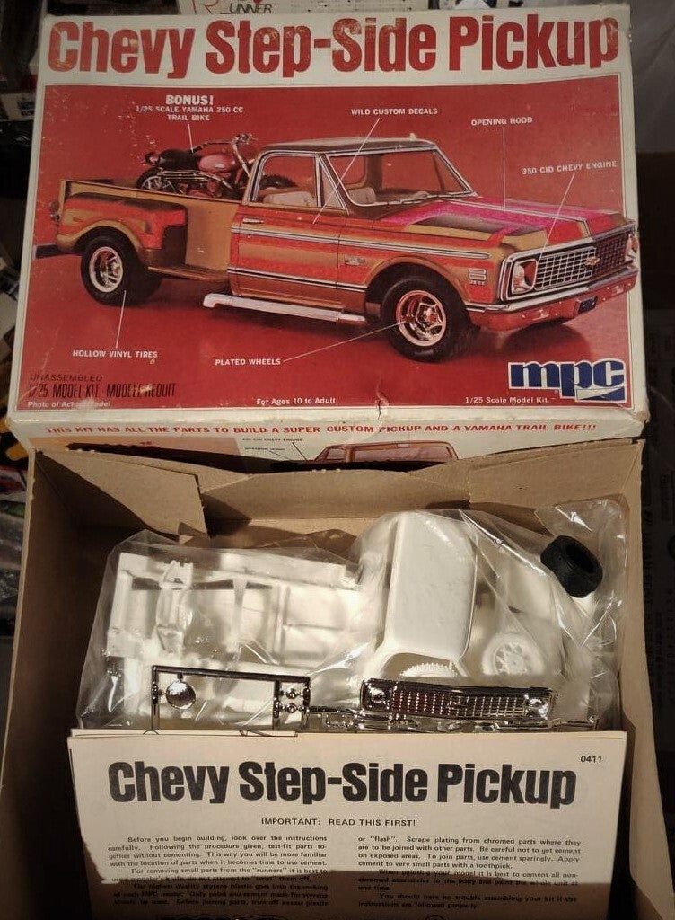 CHEVY STEP-SIDE PICKUP MPC 1/25