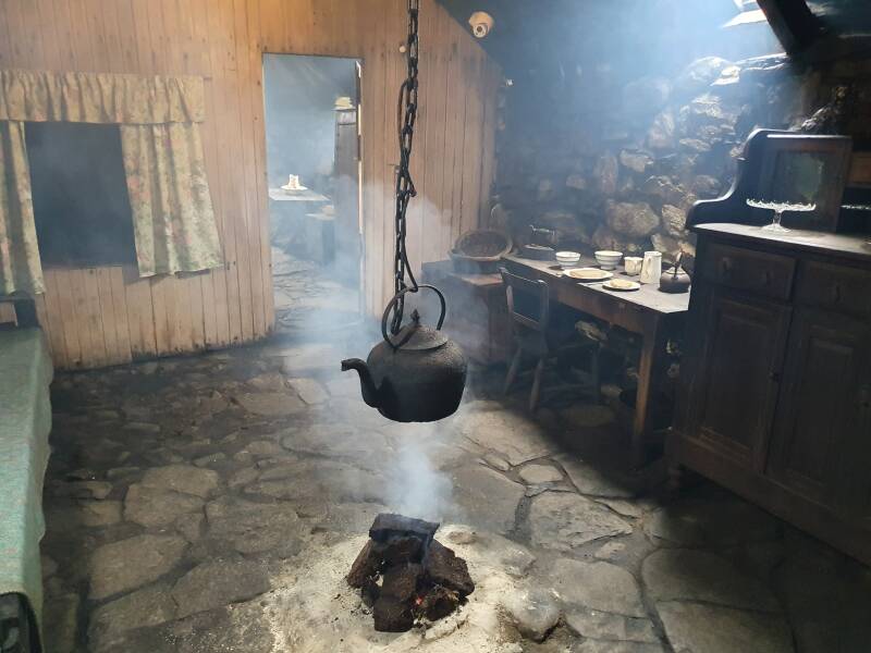 blackhouse met turfstook