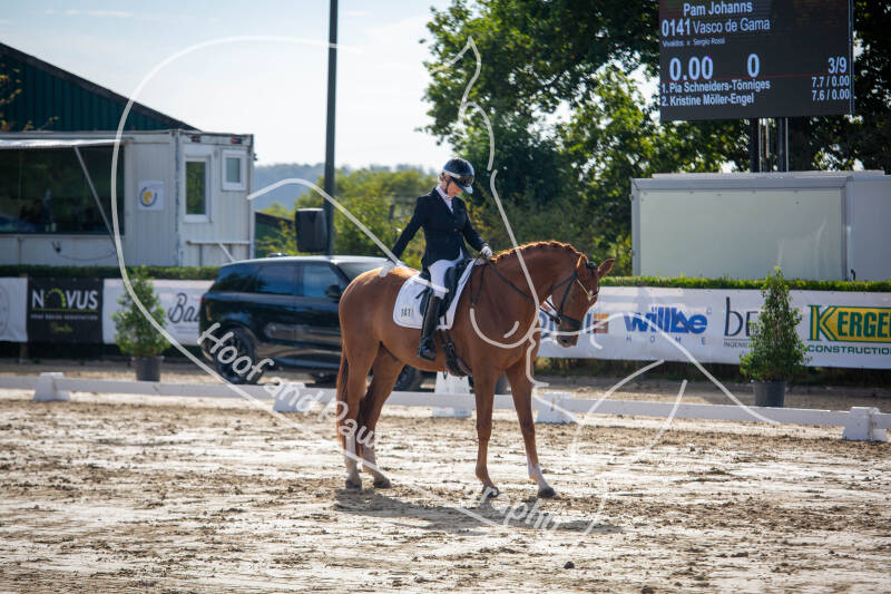 bouferterhaff-jumping-10-standard-re4yqt.jpg
