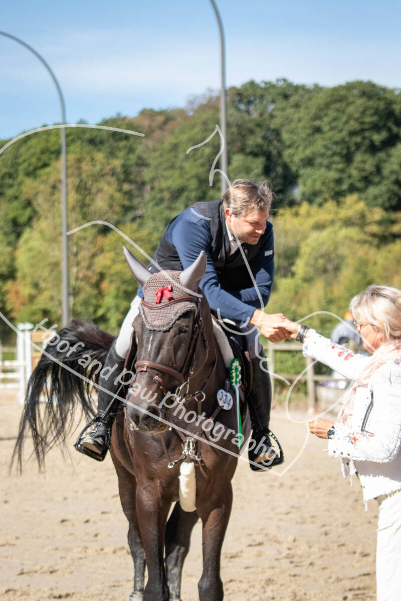bouferterhaff-jumping-102-standard-pva65c.jpg