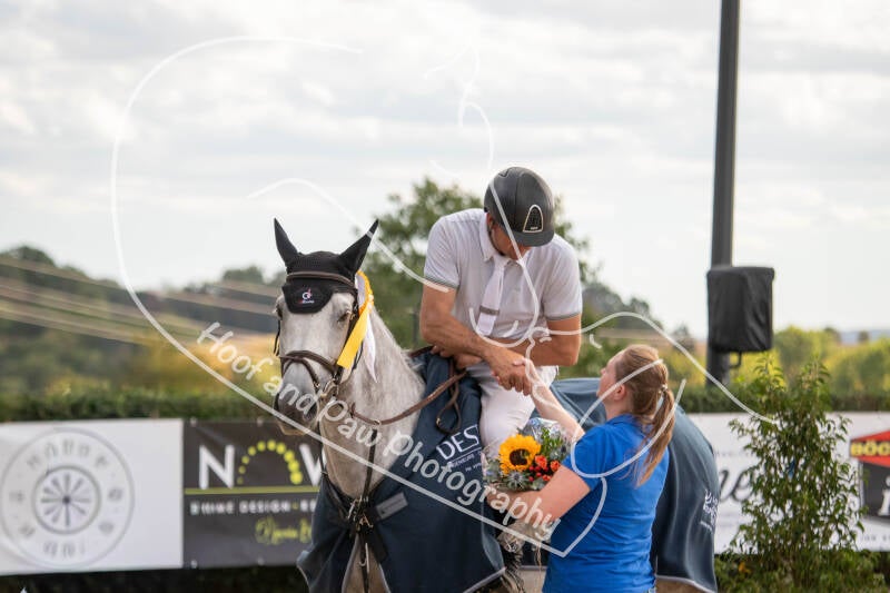 bouferterhaff-jumping-105-standard-jnncgc.jpg