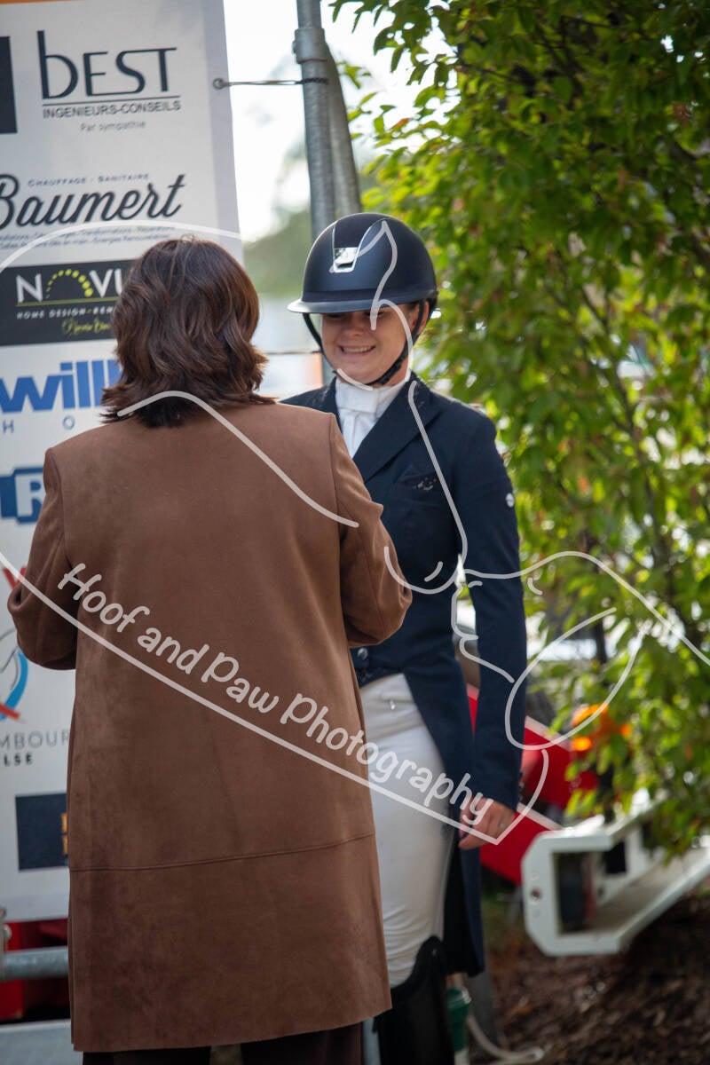 bouferterhaff-jumping-111-standard-z9mfga.jpg