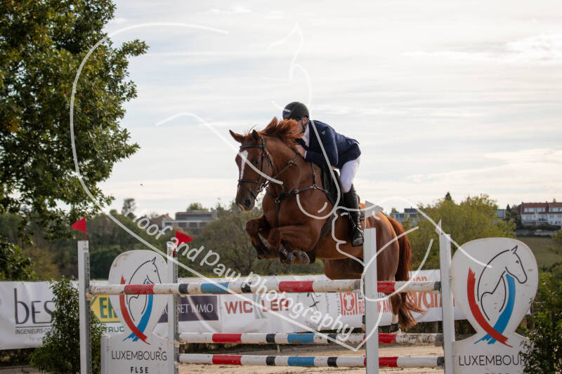 bouferterhaff-jumping-112-standard-0k1qzv.jpg