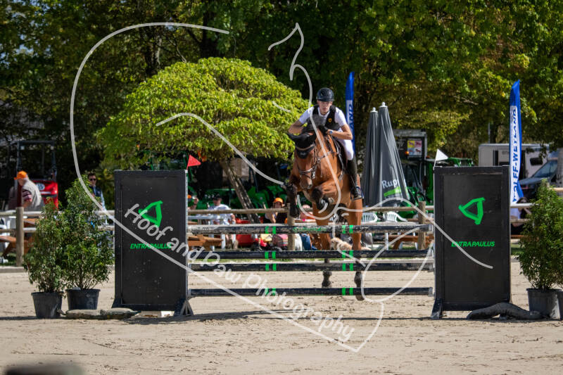 bouferterhaff-jumping-12-standard-20xs9f.jpg