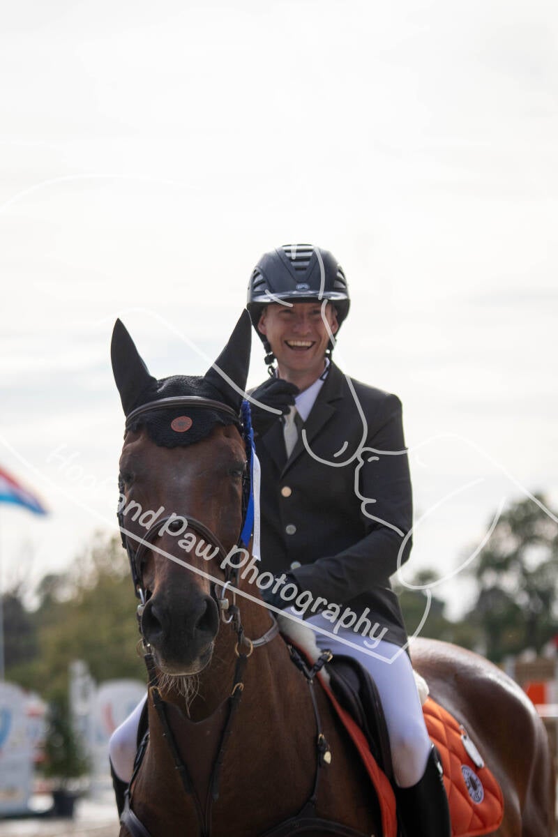 bouferterhaff-jumping-123-standard-900ads.jpg