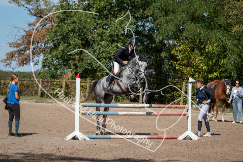 bouferterhaff-jumping-13-standard-l5ohbe.jpg
