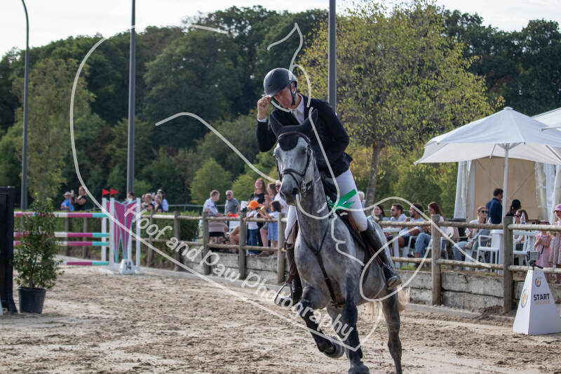 bouferterhaff-jumping-131-standard-iunlnb.jpg
