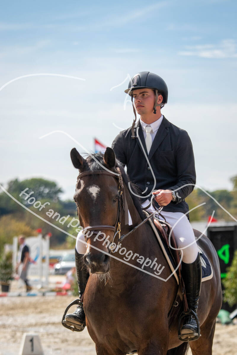 bouferterhaff-jumping-133-standard-twlvo9.jpg