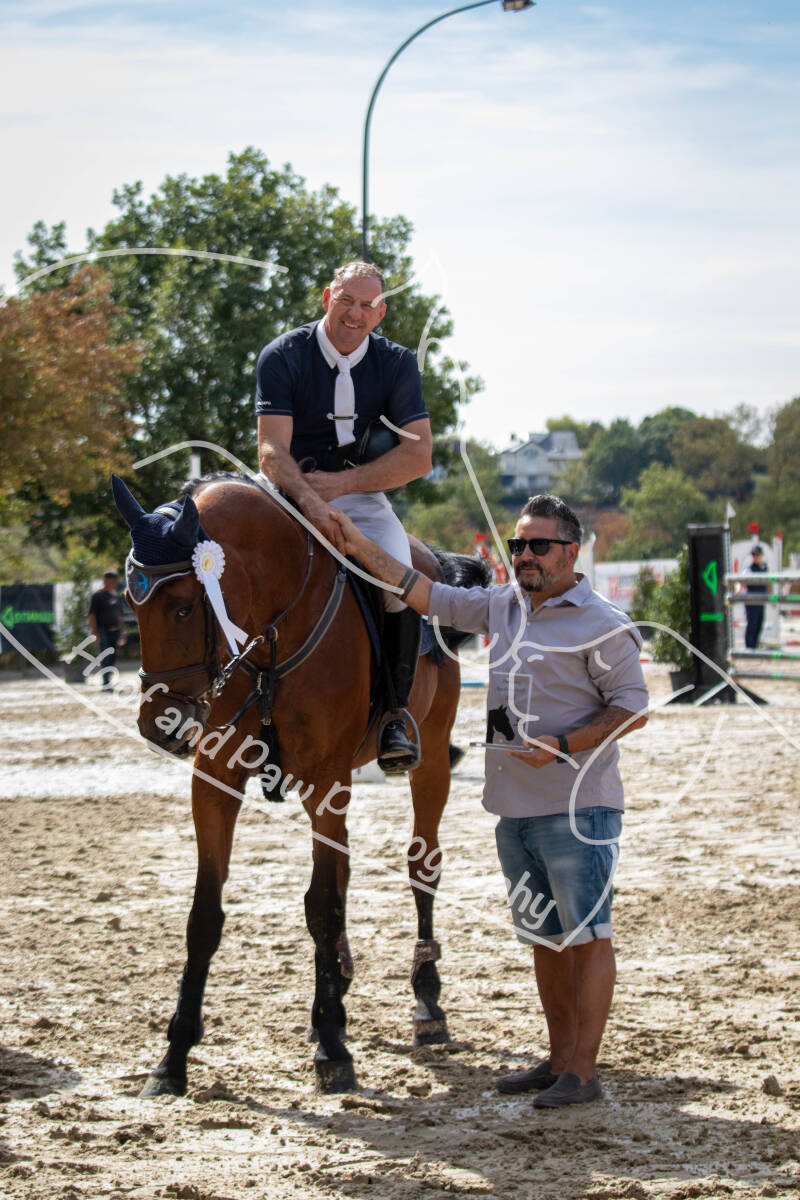 bouferterhaff-jumping-138-standard-z5q6lq.jpg