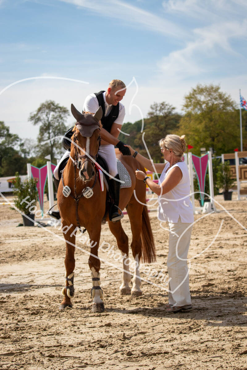 bouferterhaff-jumping-139-standard-p1xebg.jpg