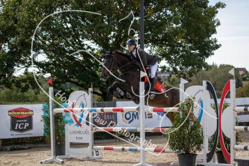 bouferterhaff-jumping-14-standard-0vuwib.jpg
