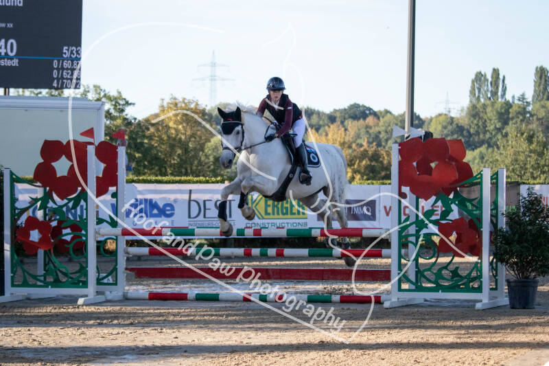 bouferterhaff-jumping-2-standard-dcj76p.jpg