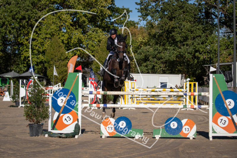 bouferterhaff-jumping-2-standard-qb3tfc.jpg