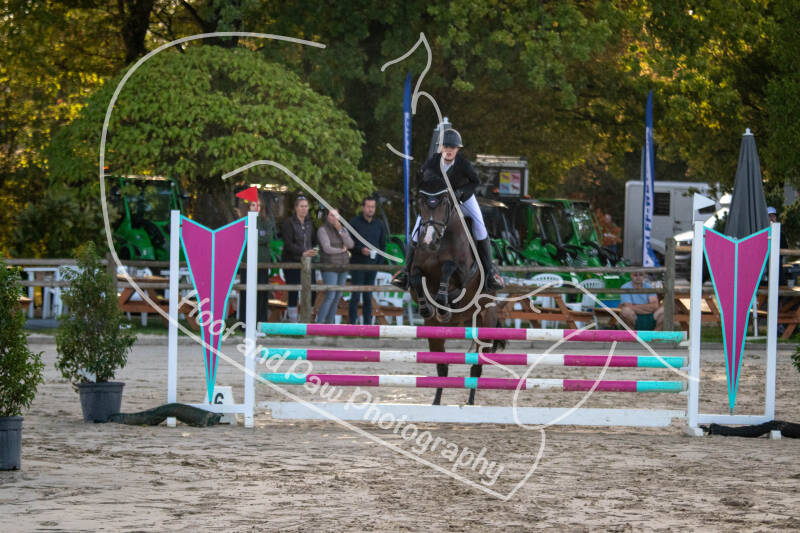 bouferterhaff-jumping-20-standard-d8f8oj.jpg
