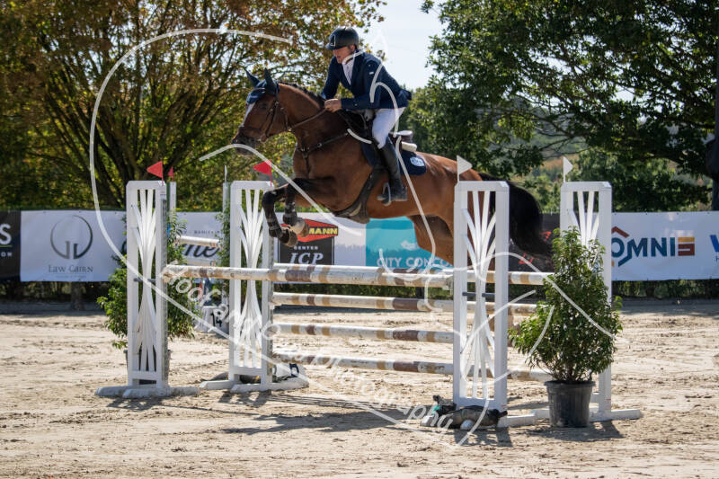 bouferterhaff-jumping-21-standard-fxptqo.jpg