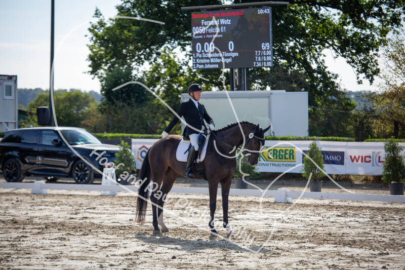 bouferterhaff-jumping-26-standard-5vu4lw.jpg
