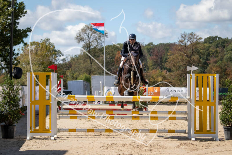 bouferterhaff-jumping-26-standard-brkrmu.jpg