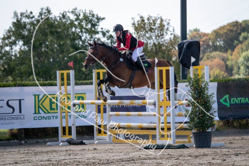 bouferterhaff-jumping-28-standard-w4d4qz.jpg