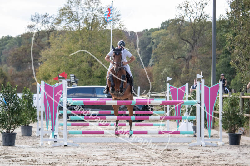 bouferterhaff-jumping-29-standard-7f49nj.jpg