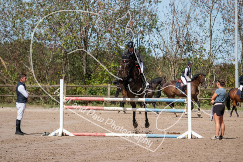 bouferterhaff-jumping-3-standard-c6q6z7.jpg