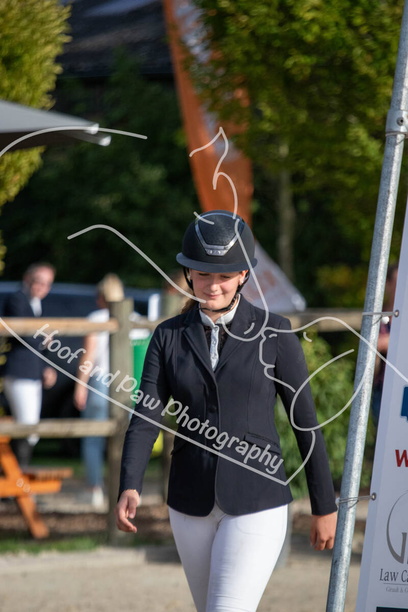 bouferterhaff-jumping-3-standard-qft50y.jpg