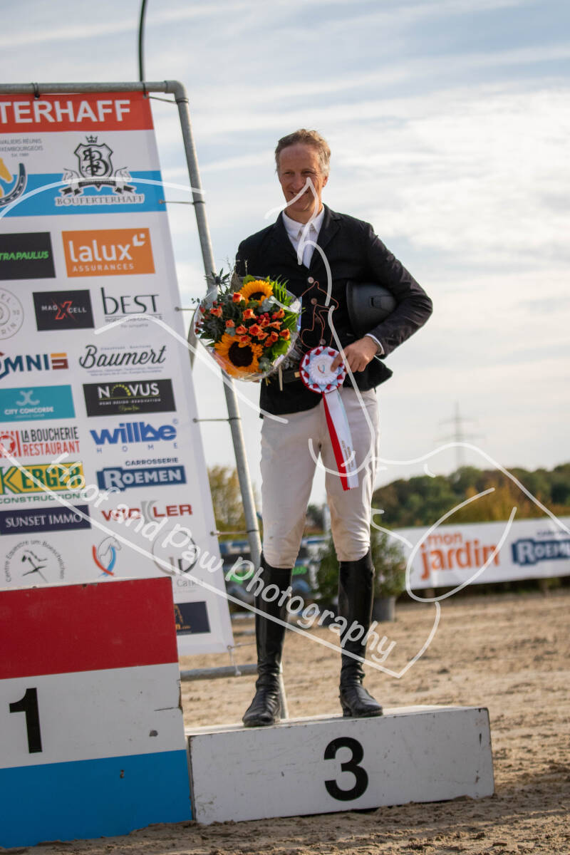 bouferterhaff-jumping-30-standard-0dk3r9.jpg