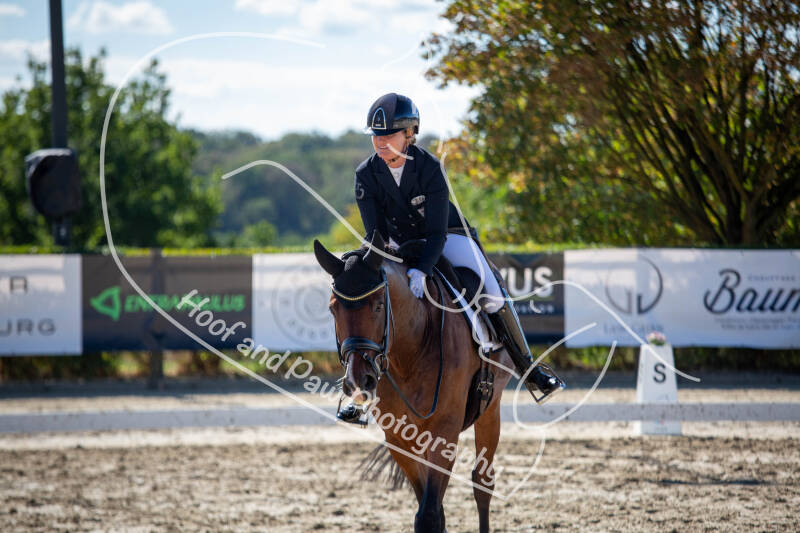 bouferterhaff-jumping-30-standard-7bnjnh.jpg