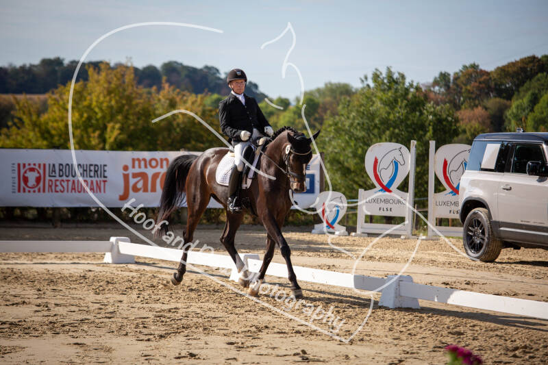 bouferterhaff-jumping-30-standard-rc5s8l.jpg