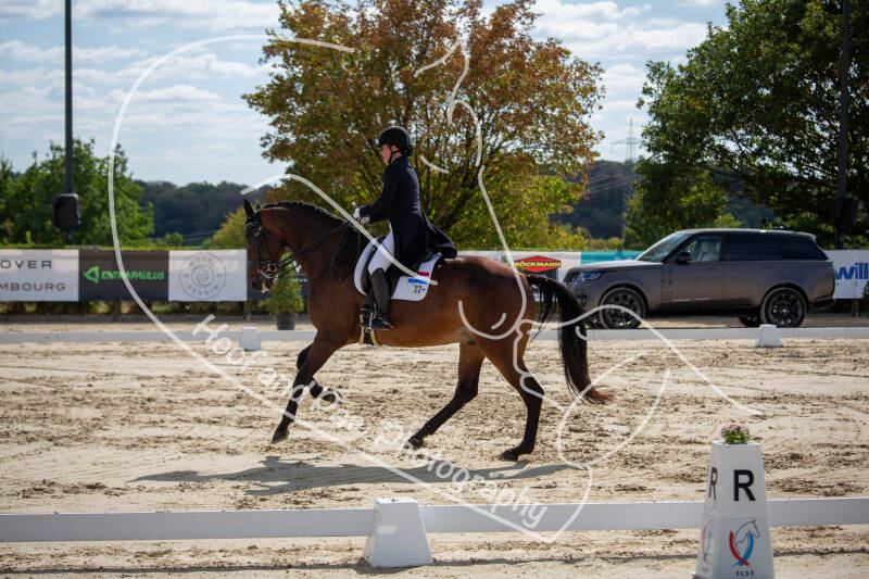 bouferterhaff-jumping-37-standard-4hua17.jpg