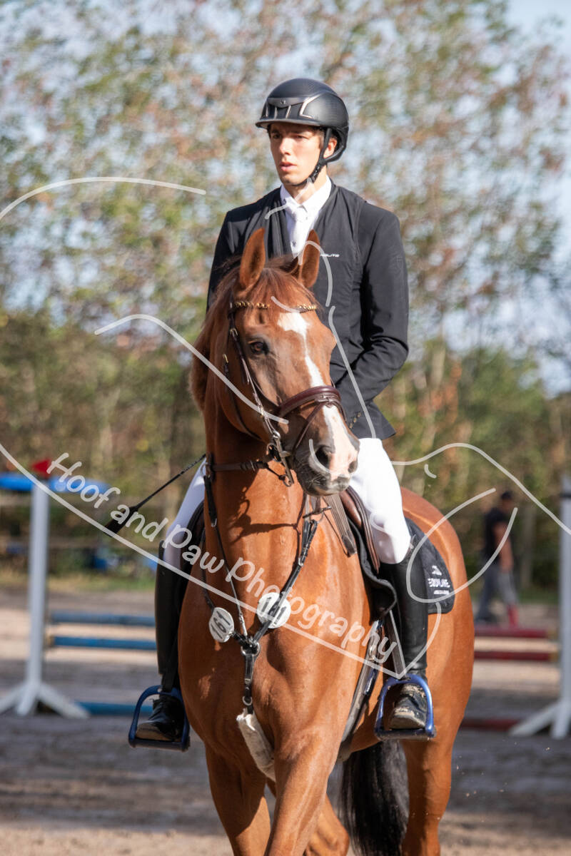 bouferterhaff-jumping-4-standard-9dldja.jpg