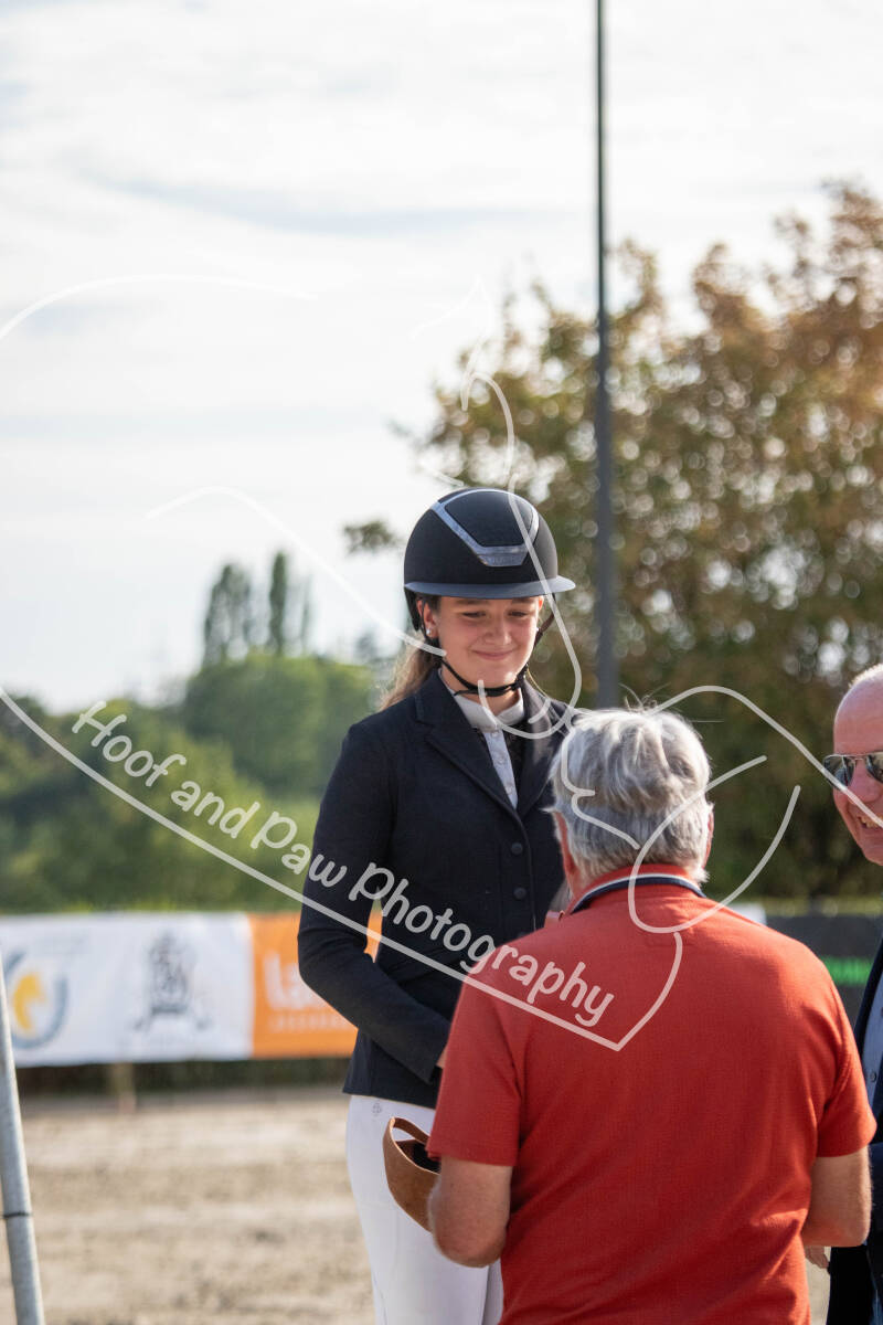 bouferterhaff-jumping-4-standard-un1wrq.jpg