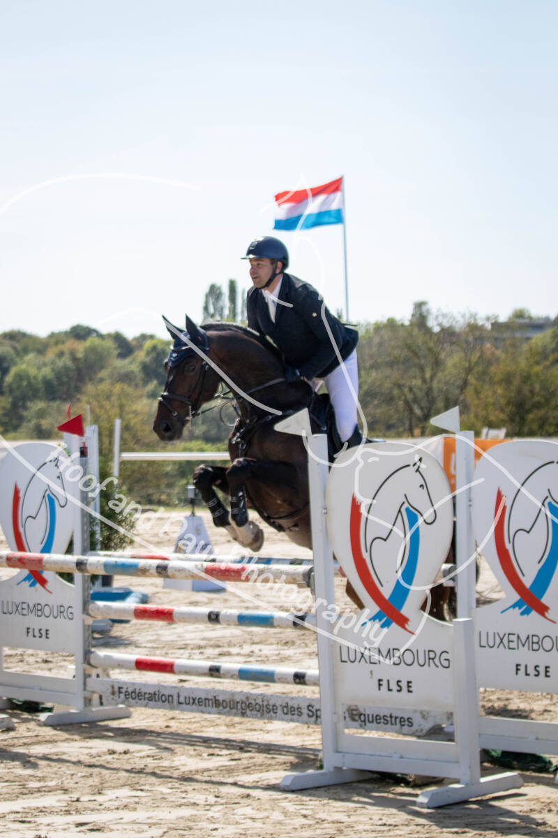 bouferterhaff-jumping-40-standard-o2vx17.jpg