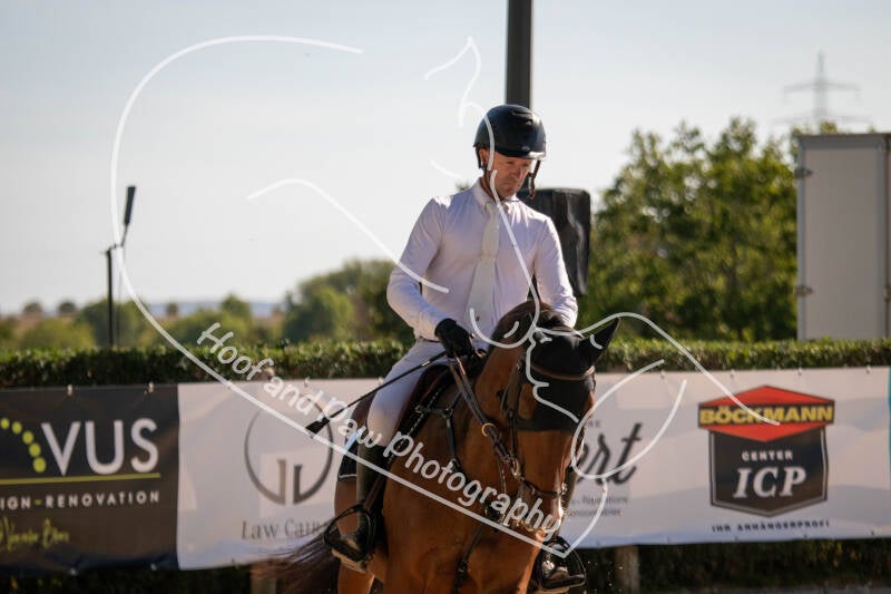 bouferterhaff-jumping-41-standard-njfrvb.jpg