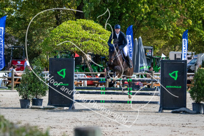 bouferterhaff-jumping-41-standard-ubly9r.jpg