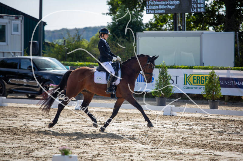 bouferterhaff-jumping-42-standard-5xw1fb.jpg