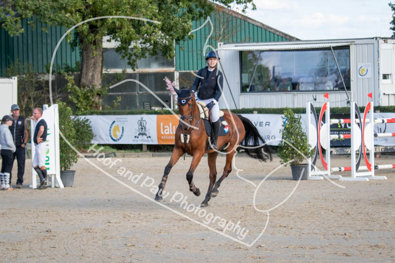 bouferterhaff-jumping-42-standard-ff9cqv.jpg