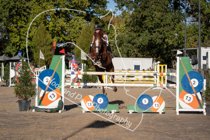 bouferterhaff-jumping-44-standard-ksbkzq.jpg