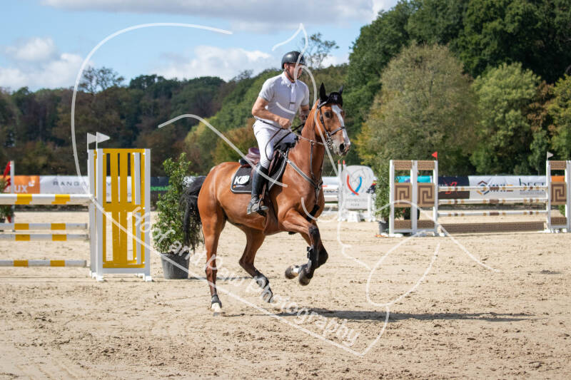 bouferterhaff-jumping-45-standard.jpg