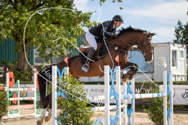 bouferterhaff-jumping-46-standard-y5jb4l.jpg