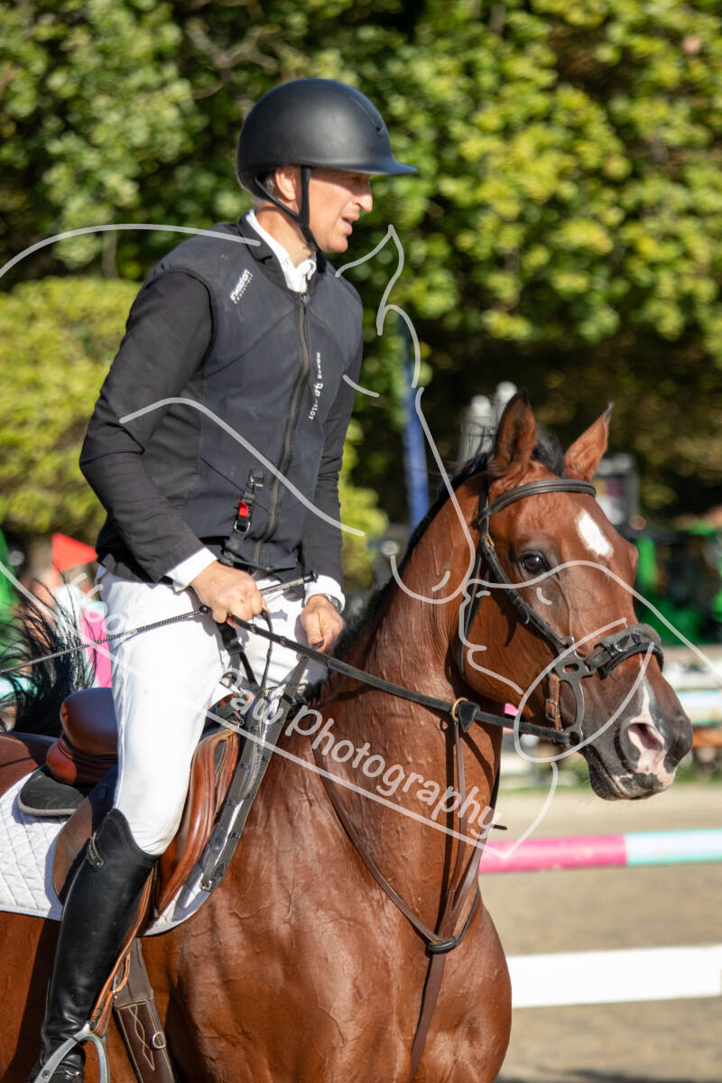 bouferterhaff-jumping-5-standard-w7a12j.jpg