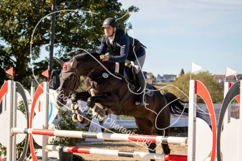 bouferterhaff-jumping-52-standard-ibczyd.jpg