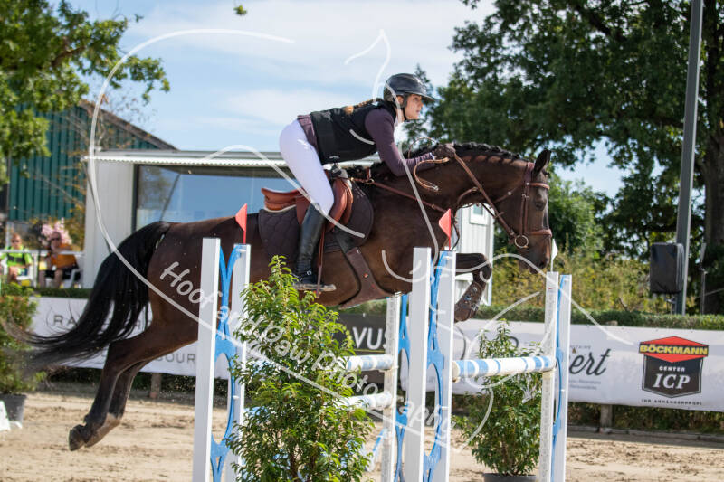 bouferterhaff-jumping-52-standard-n4thnm.jpg