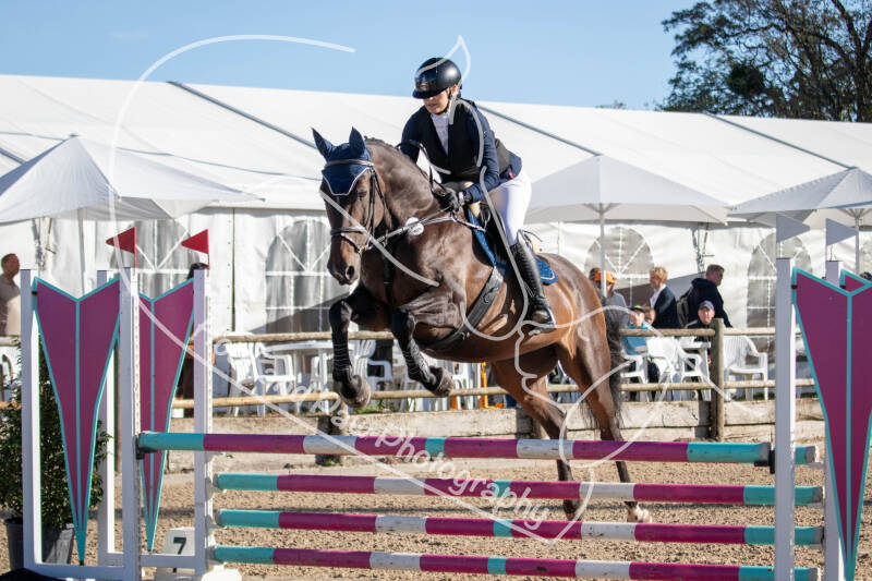 bouferterhaff-jumping-54-standard-hs97f0.jpg