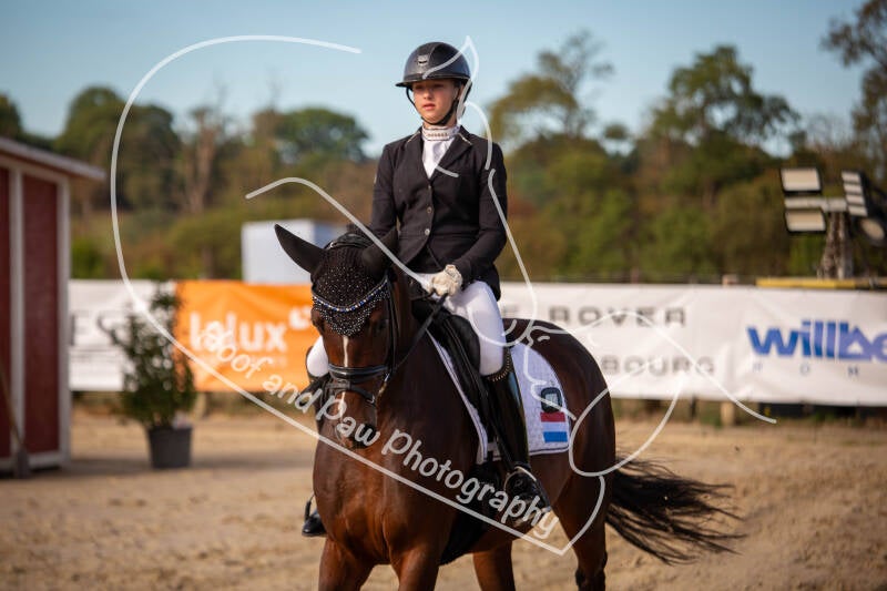 bouferterhaff-jumping-54-standard-mcutlh.jpg
